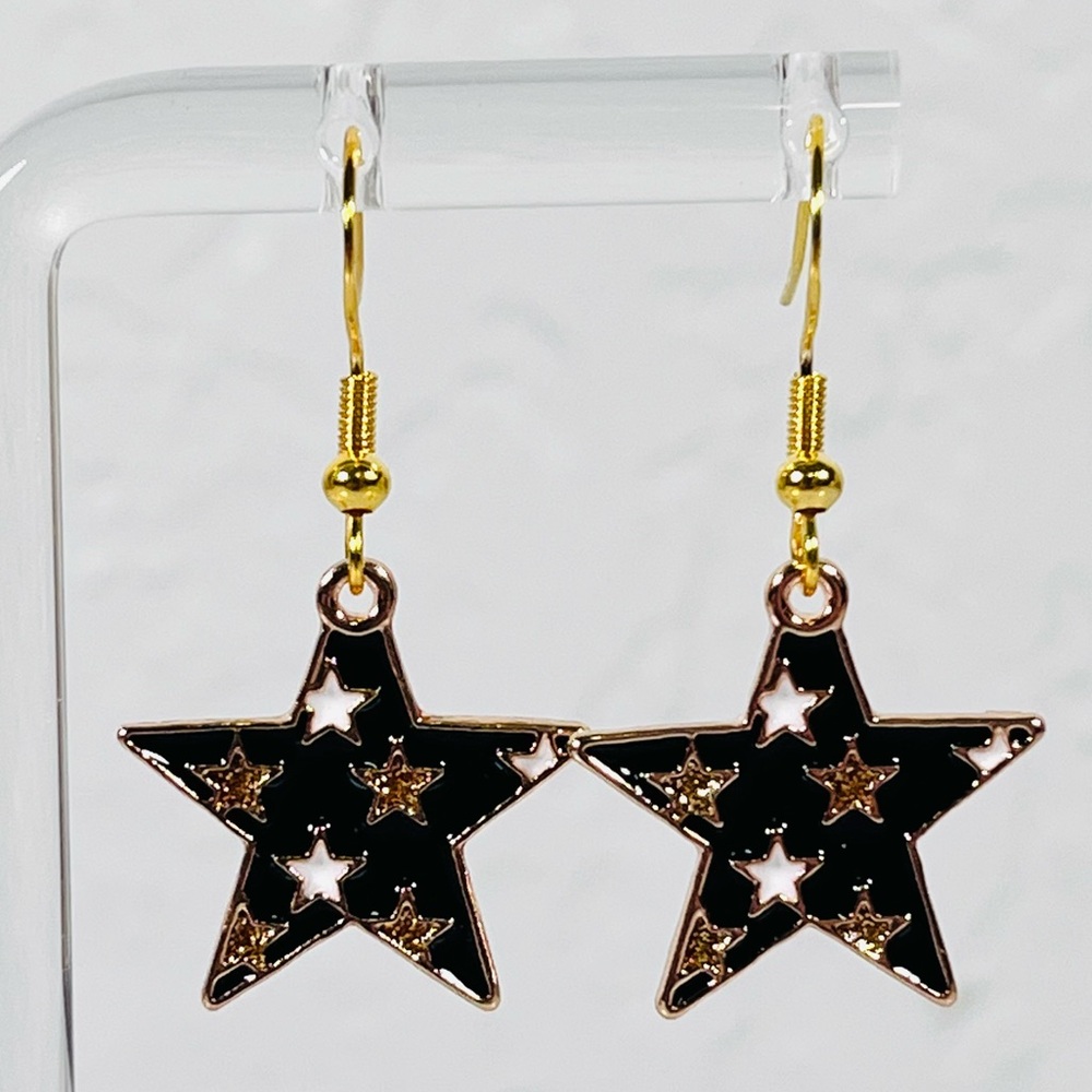 4/$20 Star-Shaped Earrings